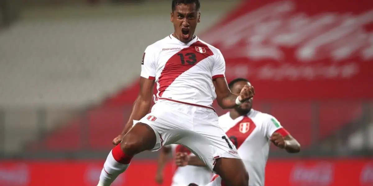 Renato Tapia jugando con la Selección Perú. (Foto: RPP)