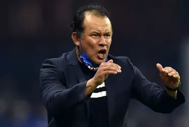 Reynoso sigue rompiendo récord y Gareca parece que cada vez está más lejos de la 'sele'.