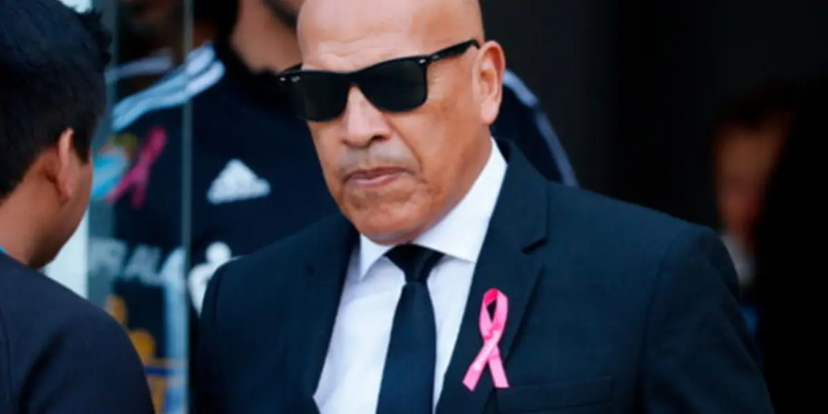 Roberto Mosquera cada vez más lejos que cerca de renovar con Sporting Cristal