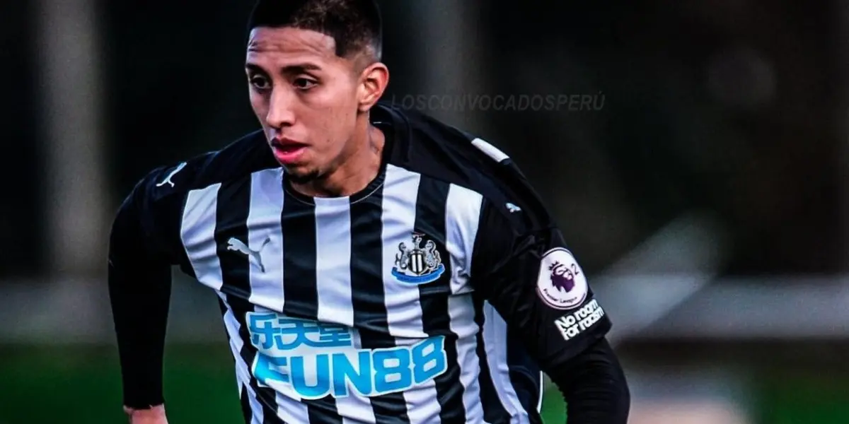 Rodrigo Vilca jugando con la camiseta del Newcastle United de Inglaterra. (Foto: Todo Sport)