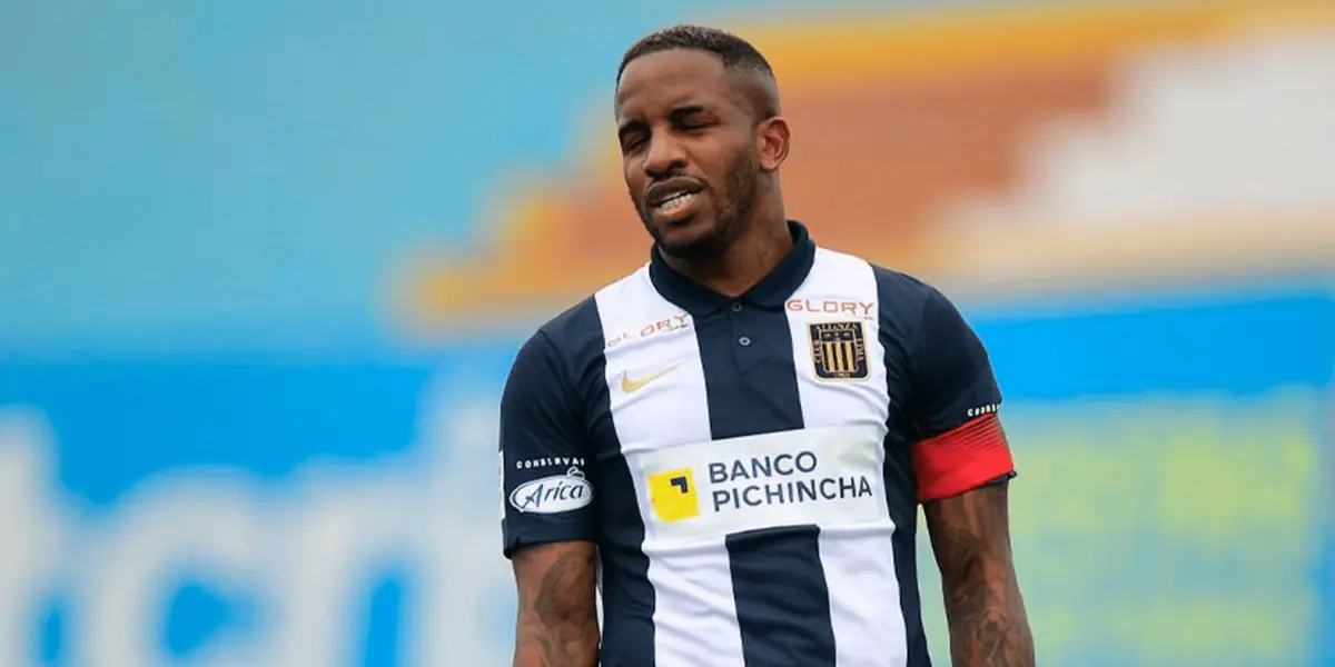 Se conoció en que gastaba su plata Jefferson Farfán con lo que ganaba en Alianza Lima