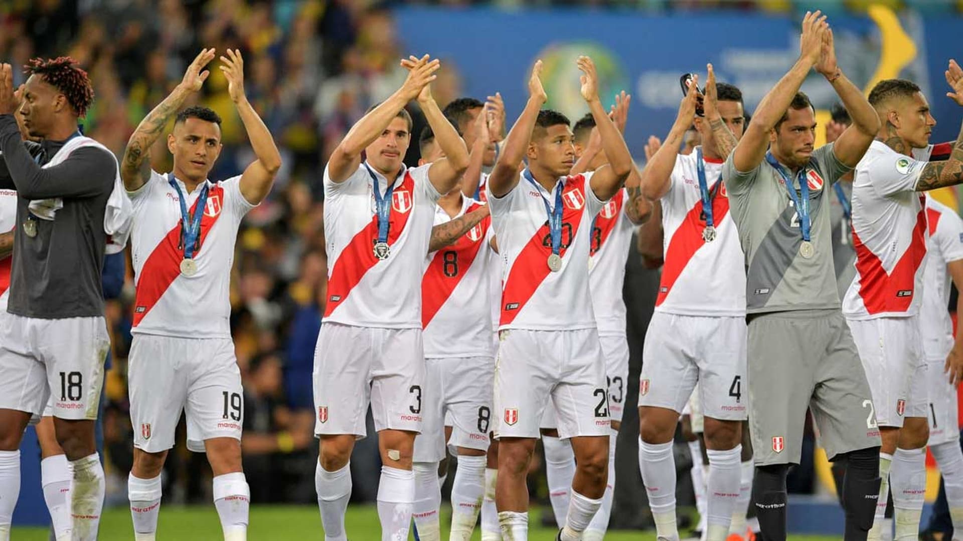 Se trata de Carlos Zambrano, quien sería ofrecido al América como moneda de cambio por Roger Martínez cuando el Cruz Azul también lo quiere en sus filas.
