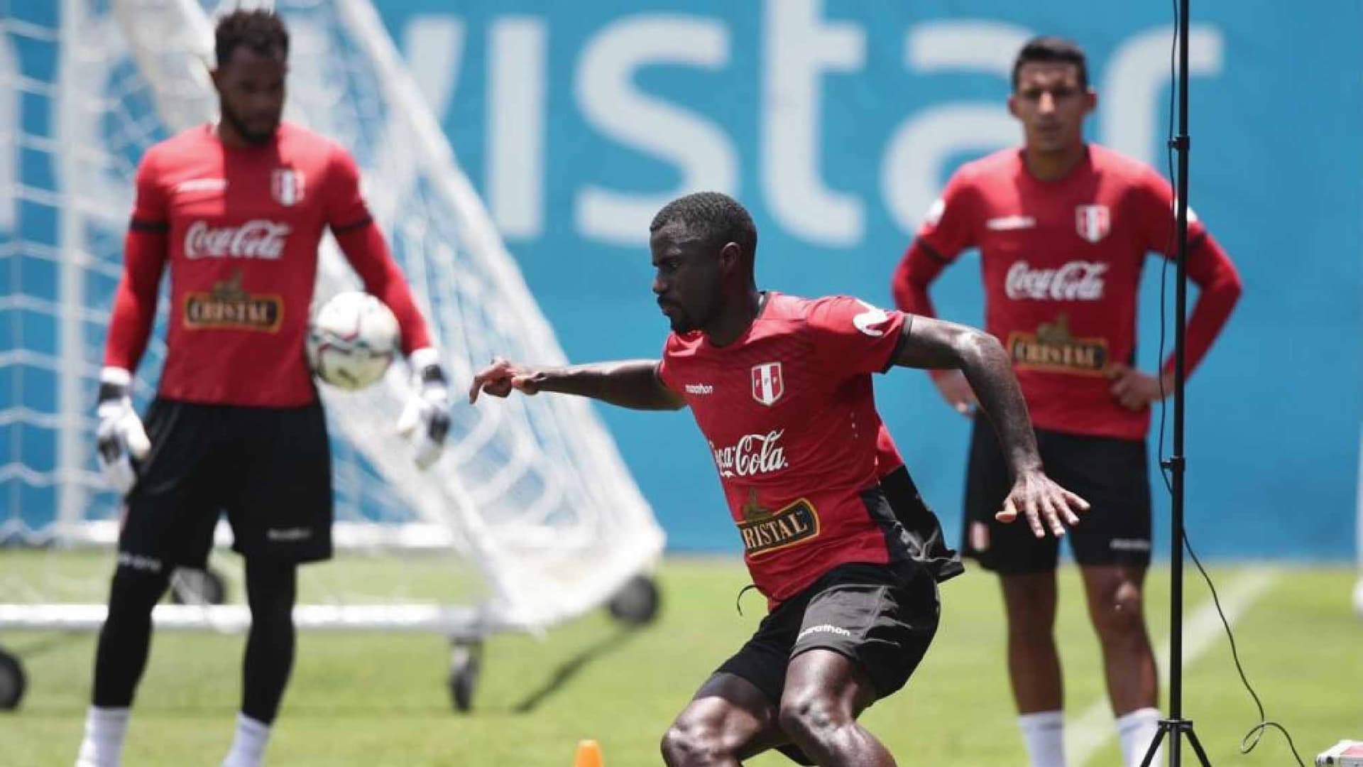 Se trata de Gustavo Dulanto, que tras debutar en la Champions muchos lo pedían para la Selección Peruana.