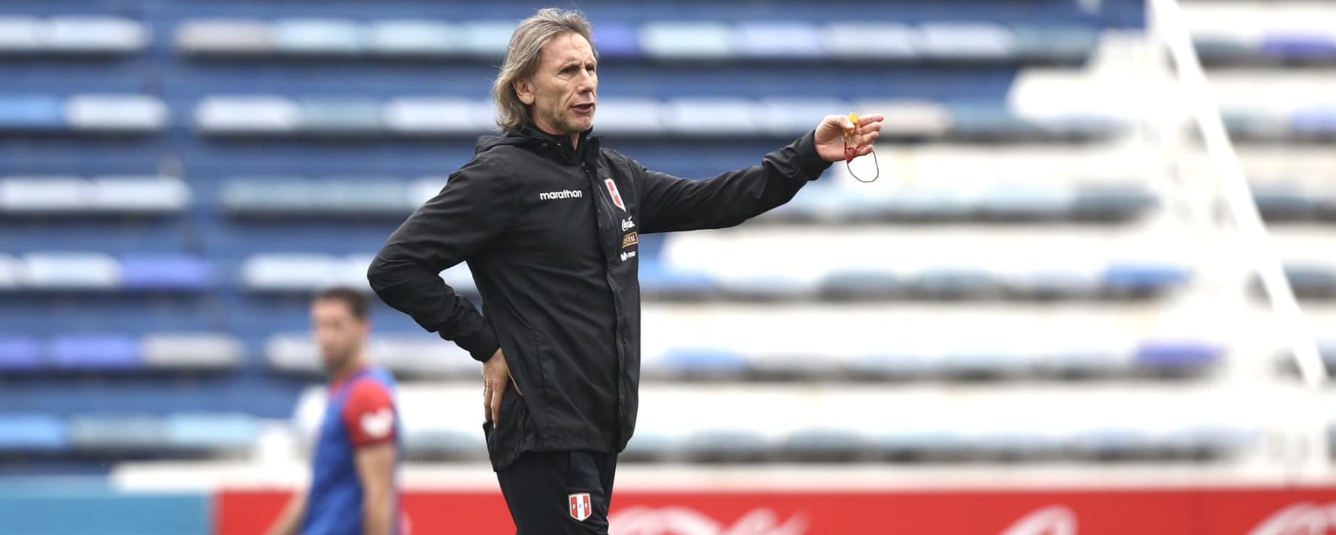 Se trata de la ausencia de Advíncula por una lesión en el cuádricep, que lo alejará de las canchas a quincena de noviembre.
