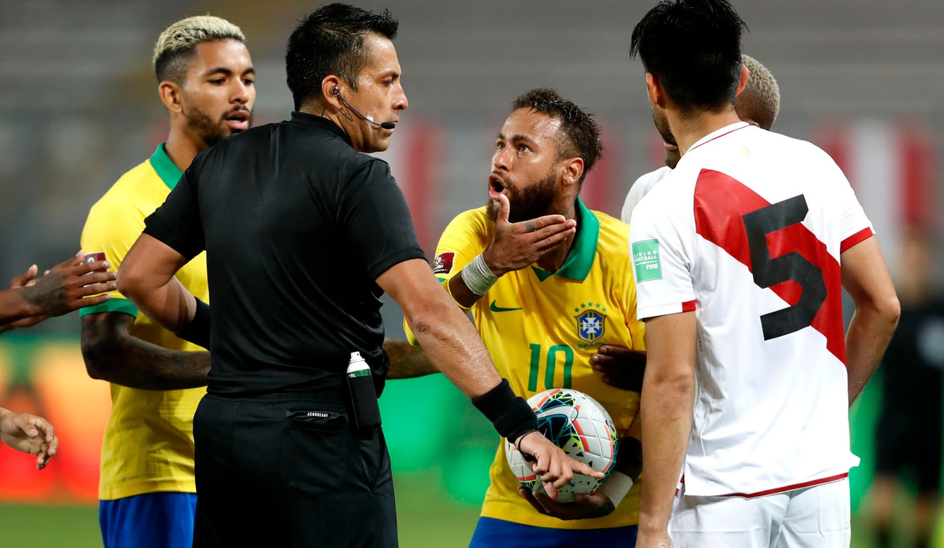 Según Míster Chip, sin las decisiones del VAR la 'Bicolor' no estaría en el 5to. lugar de las Eliminatorias