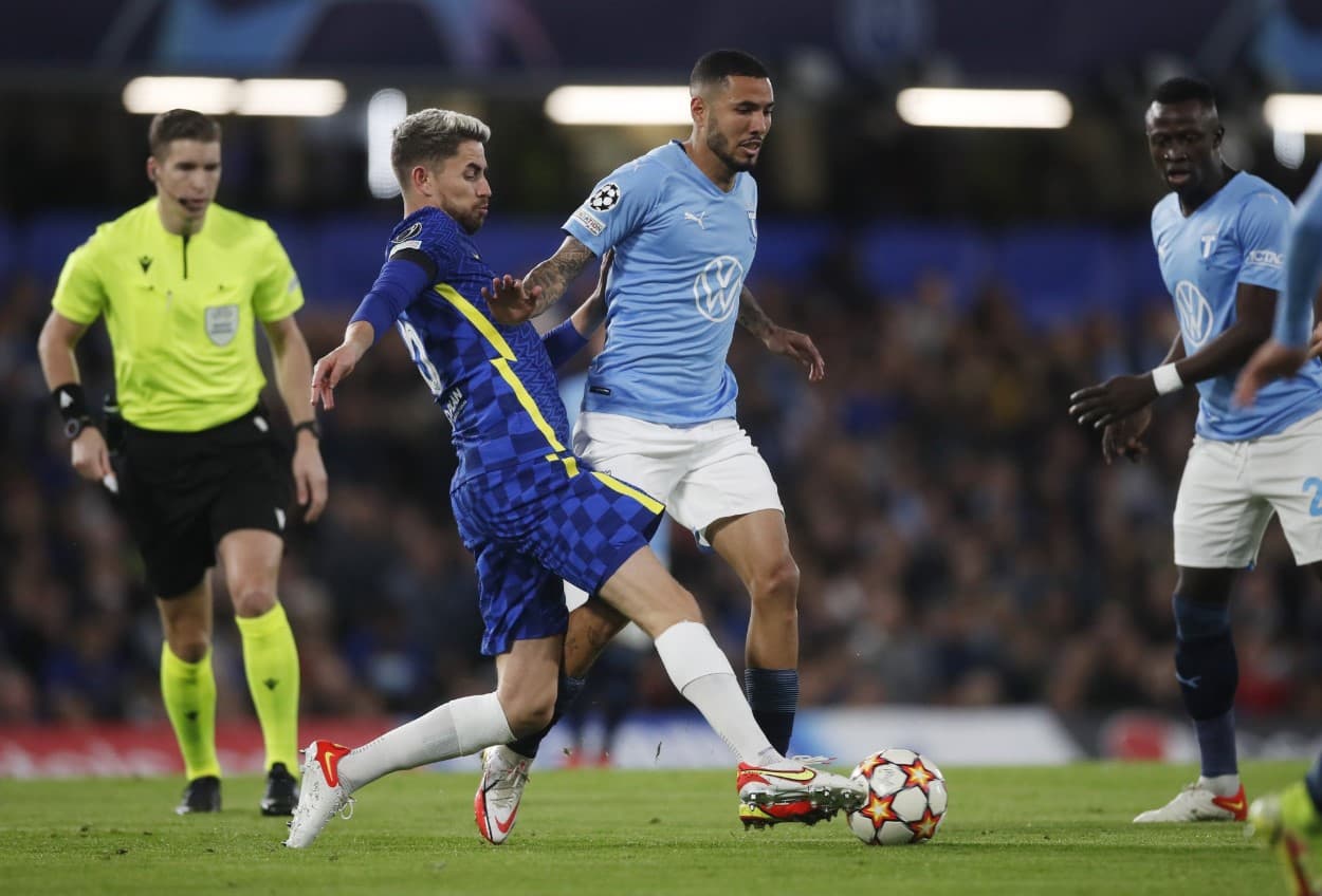 Sergio Peña da sus primeros pasos en la Champions League