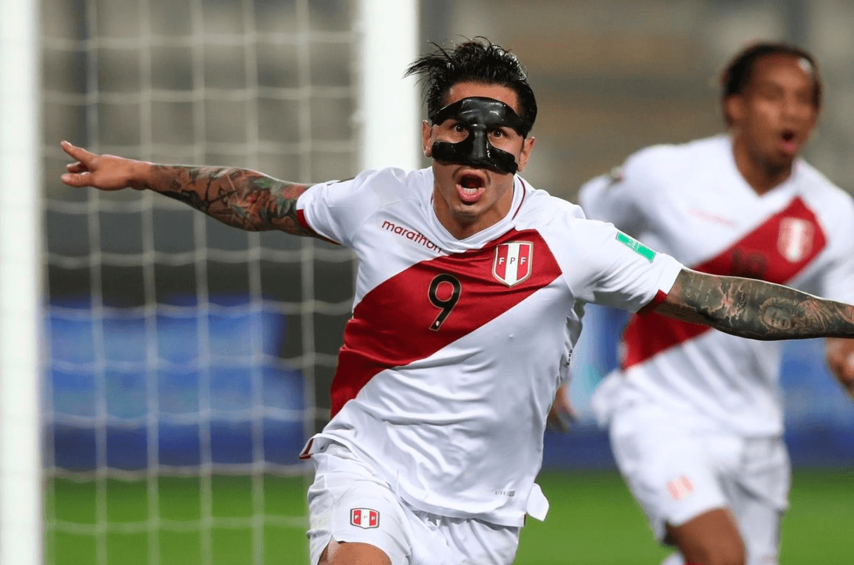 Siguen apareciendo jugadores que nacieron fuera del Perú, pero que quieren ponerse la blanquirroja