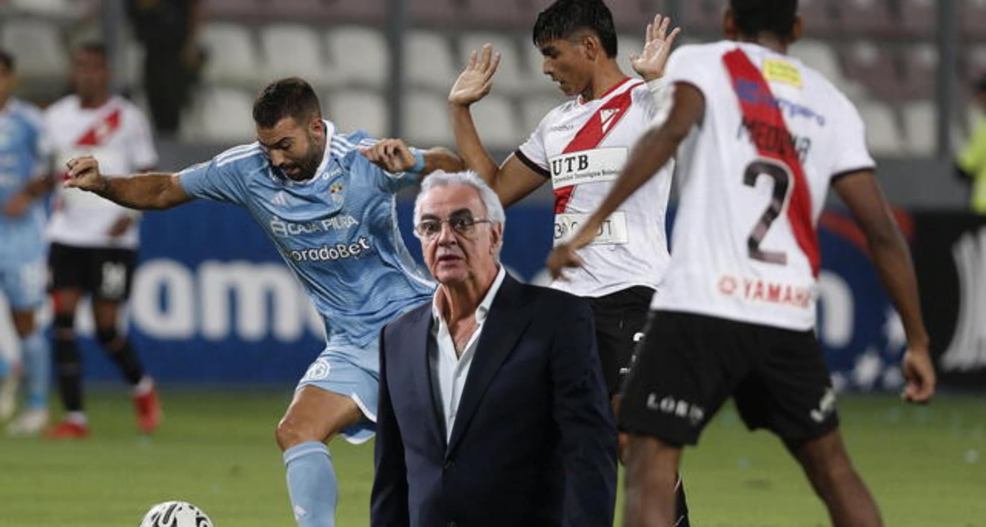Sporting Cristal cuando empató con Always Ready, en la imagen también aparece Jorge Fossati. FOTO: La República