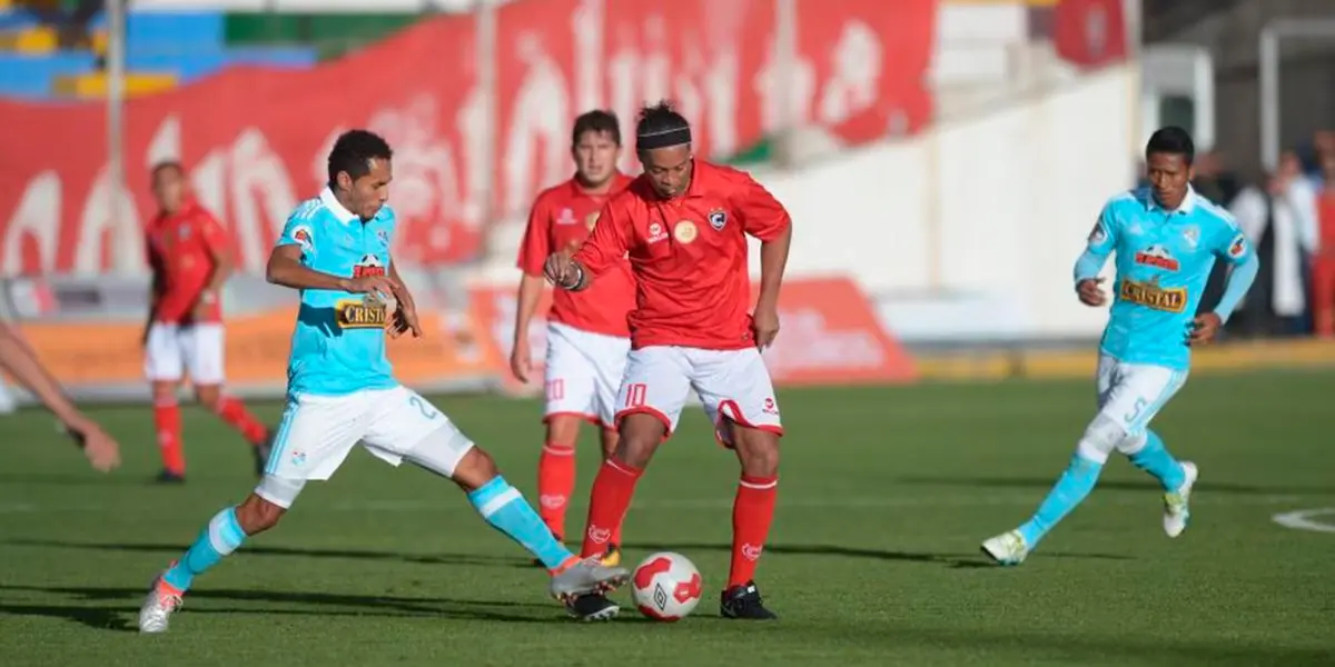 Sporting Cristal estaría buscando traer a Ronaldinho para un partido especial