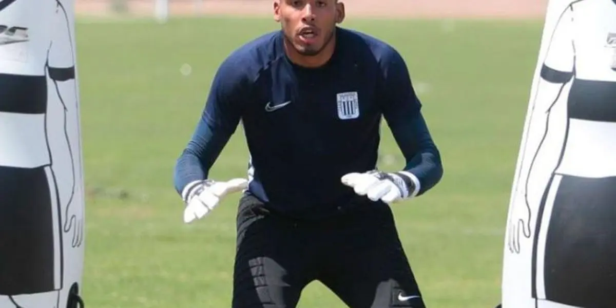 Steven Rivadeneyra mostró más dudas que certezas en su segundo partido como meta titular de Alianza y además provocó una jugada polémica que le pudo costar carísimo a los grones.