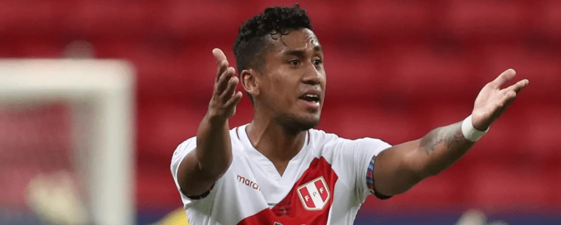 Tapia sabe que uno de los hombres que puede ocupar su puesto como titular en el combinado de la Bicolor es Pedro Aquino.