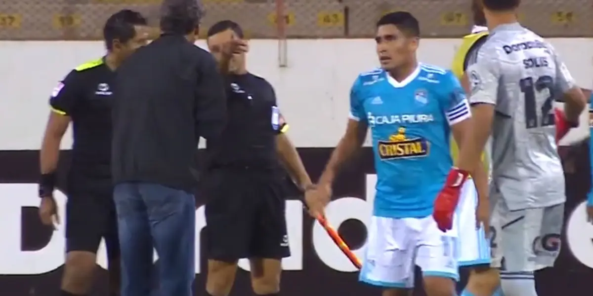 Técnico del cuadro poeta reclamó sobre la expulsión de su jugador