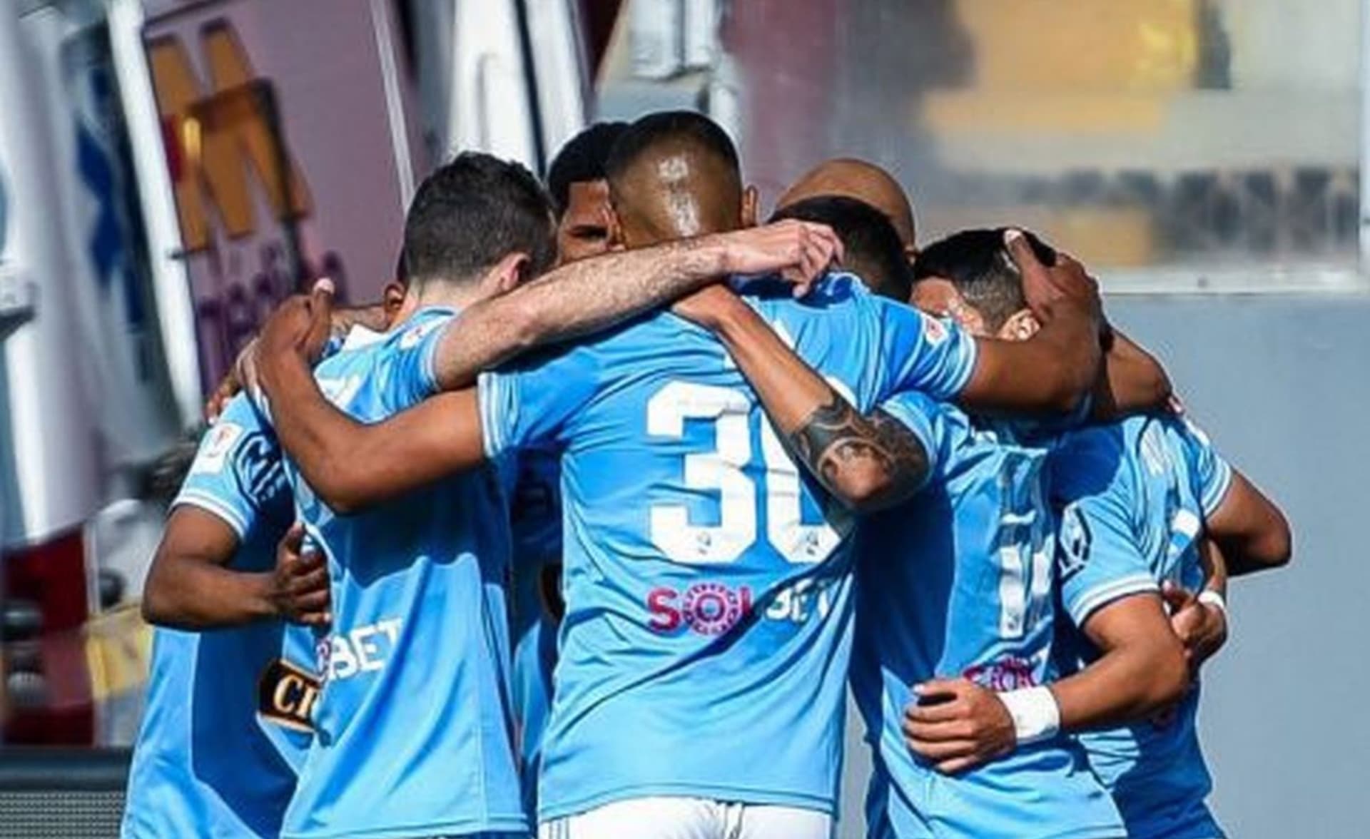 Tiene 19 años y firmó su primer contrato profesional con la celeste