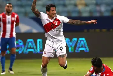 Todavía no empieza la campaña 2021/22 en Italia y Gianluca Lapadula fue imagen de la nueva camiseta del Benevento de la Serie B.