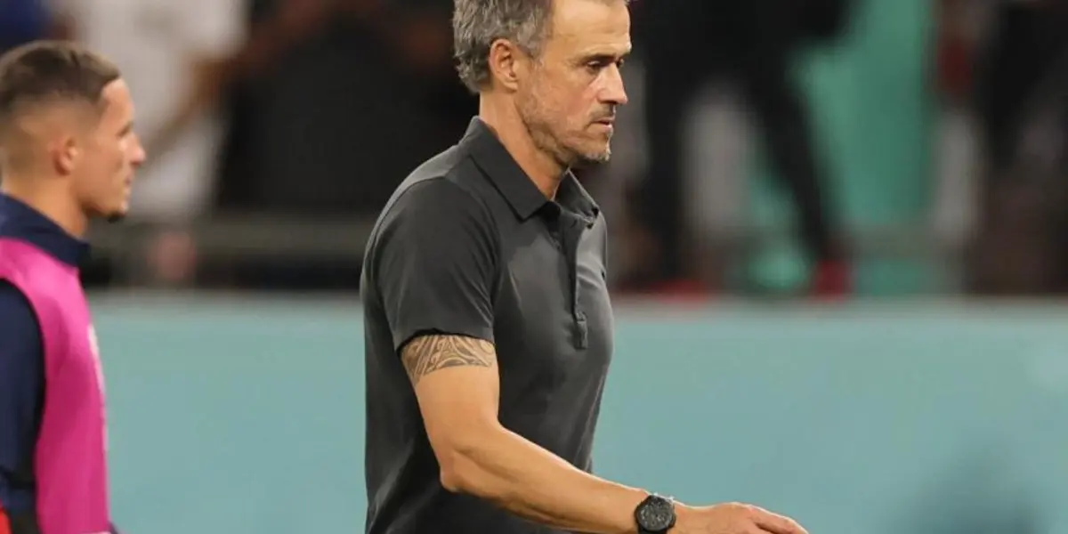 Tras el fracaso mundialista ante Marruecos, DT español recibió un duro golpe