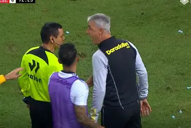Tras la expulsión de Lutiger, DT brasileño también vio la tarjeta roja por el árbitro 