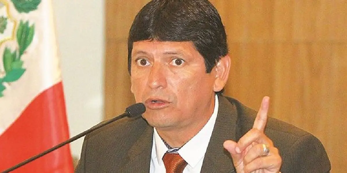 Tras los rumores creados tras ala reelección de Lozano a ala presidencia de la FPF, Sport Huancayo, Cantolao, Juan Aurich, Ayacucho FC, UTC, San Martín, se pueden ver implicados ante un posible pago de favores