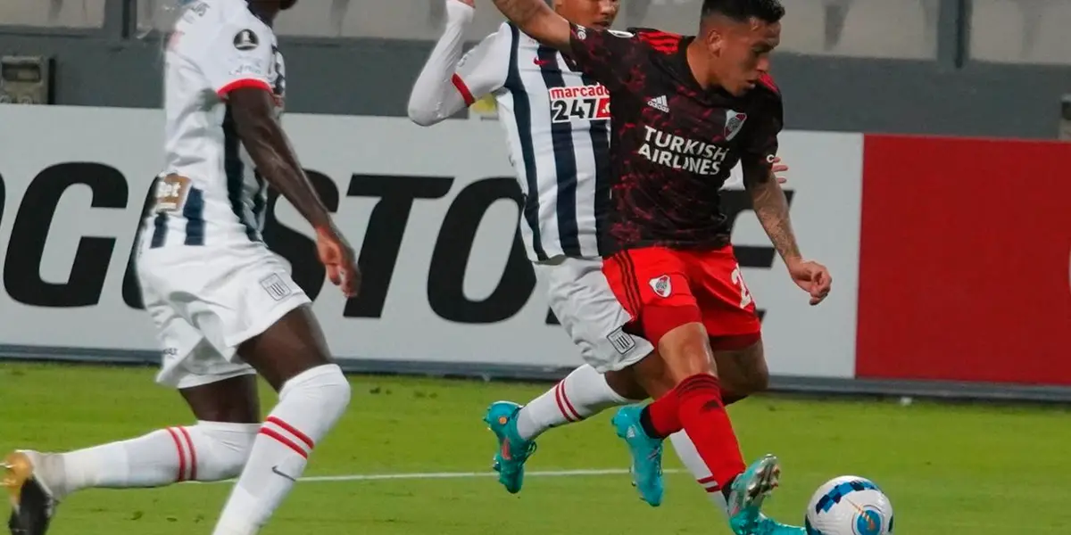 Un futbolista blanquiazul fue tomado de punto en el choque por la Copa Libertadores