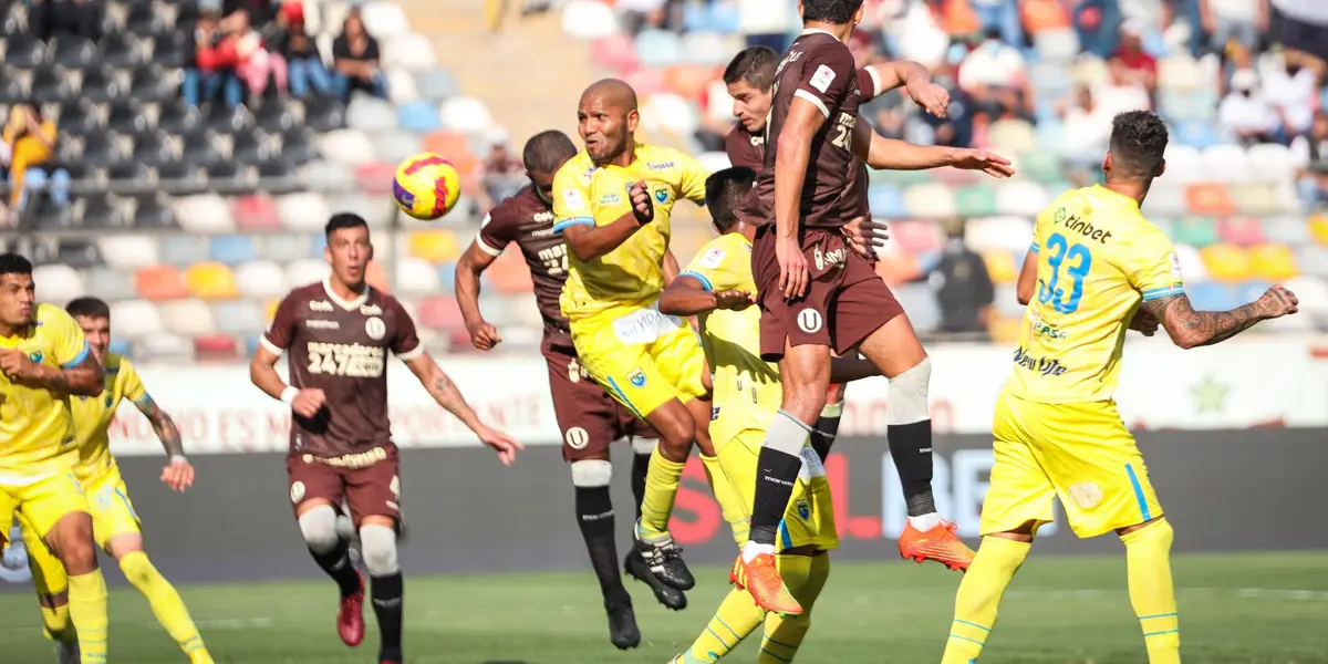 Universitario terminó el primer tiempo empatado contras Stein