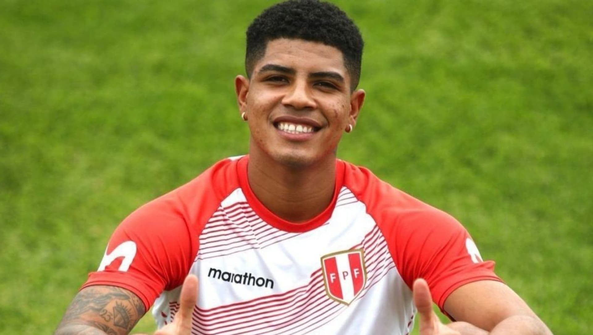 Wilder Cartagena con la camiseta de la FPF. FOTO: RPP