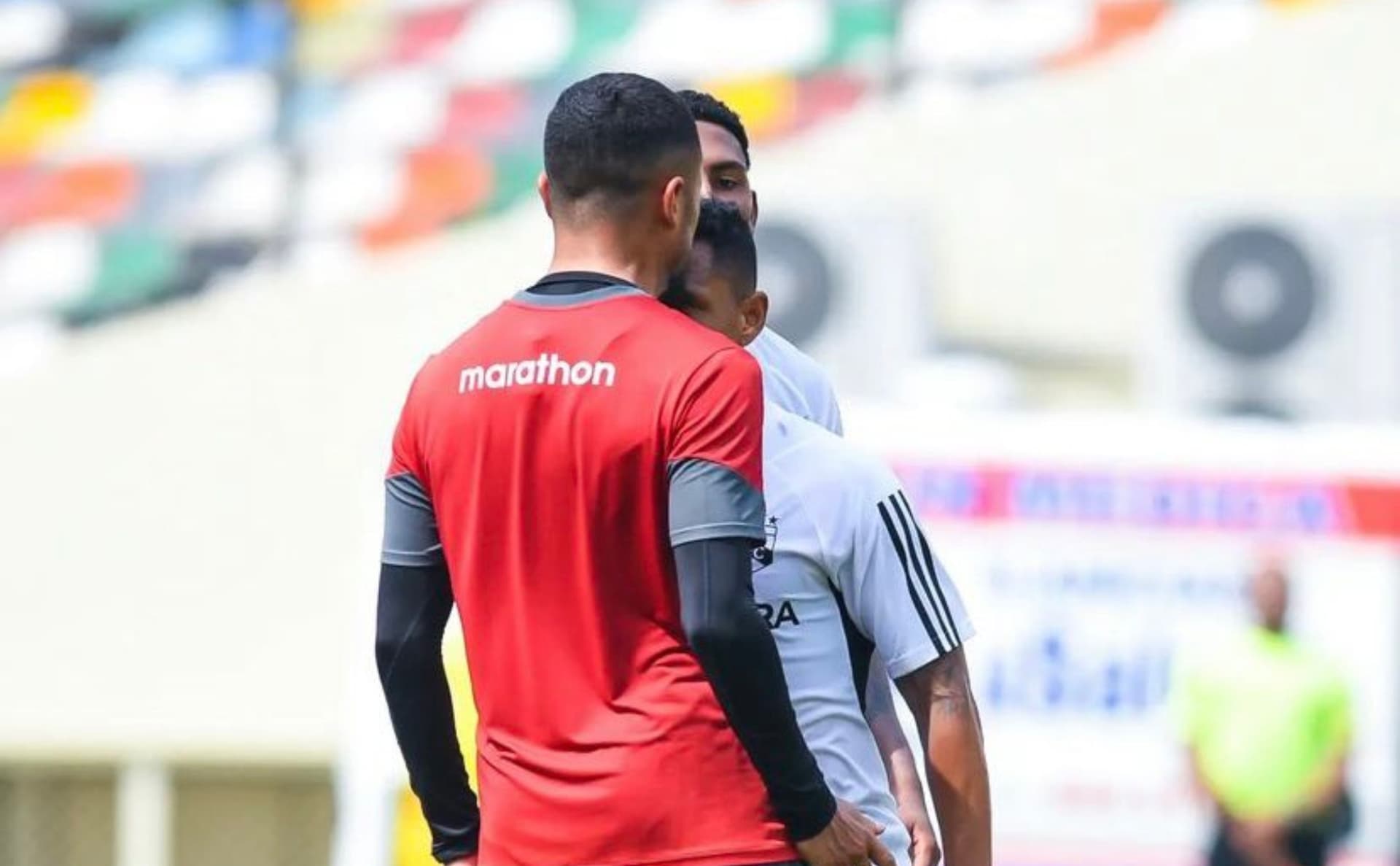 ‘Yoshi' tuvo un encontronazo con el futbolista chileno de Universitario