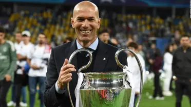 Zinedine Zidane con la Champions League. (Foto: CNN)
