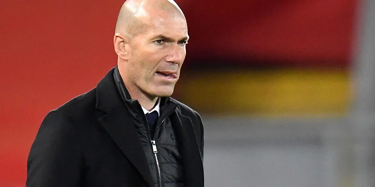 Zinedine Zidane dirigiendo al Real Madrid de España. (Foto: Infobae)