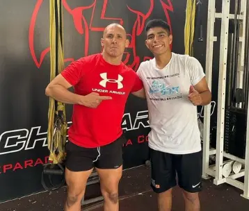 Piero Quispe entrenando por su cuenta 